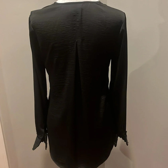 Cabi Black V-Neck Blouse with Ruffle sleeves size XS - Picture 5 of 10